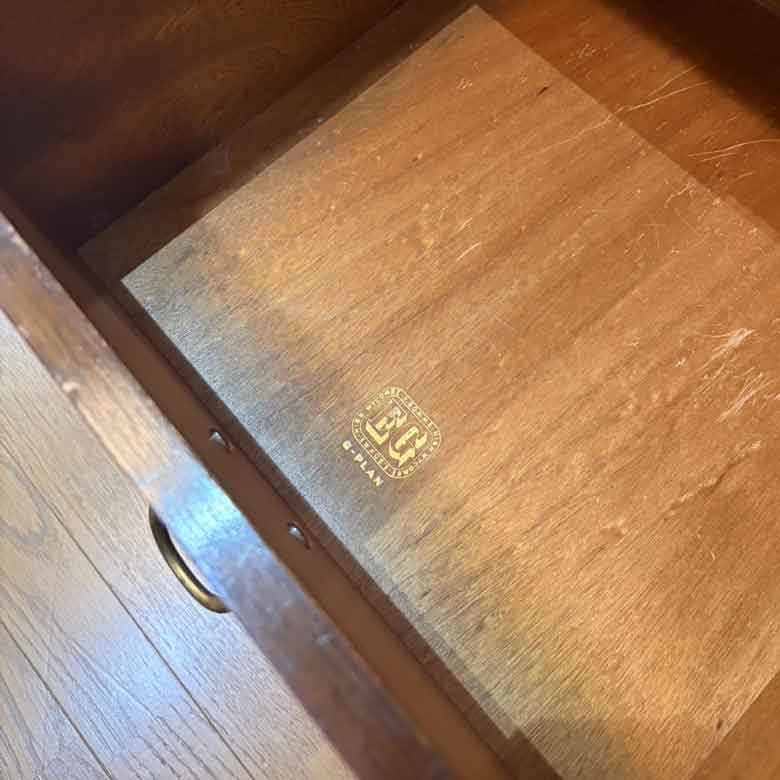 ショートサイドボード ヴィンテージ イギリス G-plan Tola&black librenza