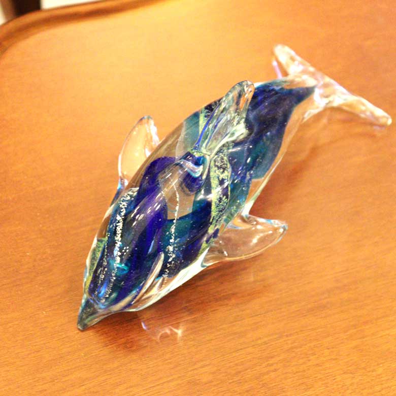 ガラスの置物 イルカ ドルフィン オーナメント ガラス雑貨 オブジェ 硝子彫刻