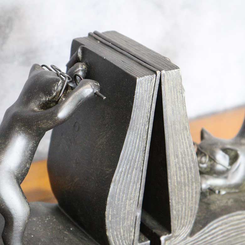 樹脂製 猫のブックエンド アンティーク調 ブラック 猫雑貨