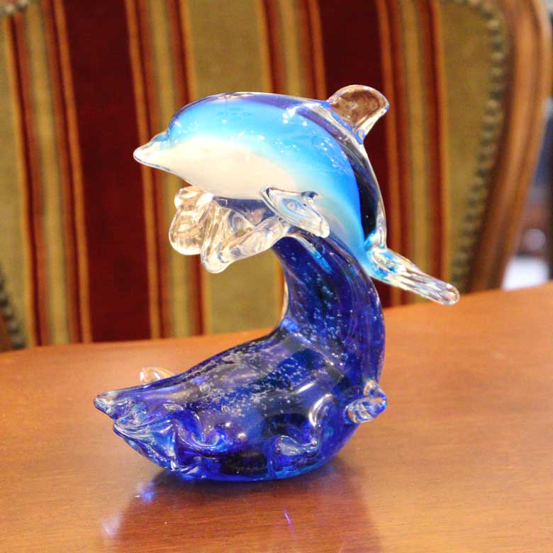 ガラスの置物 イルカ 波乗り ドルフィン オーナメント ガラス雑貨 オブジェ 硝子彫刻