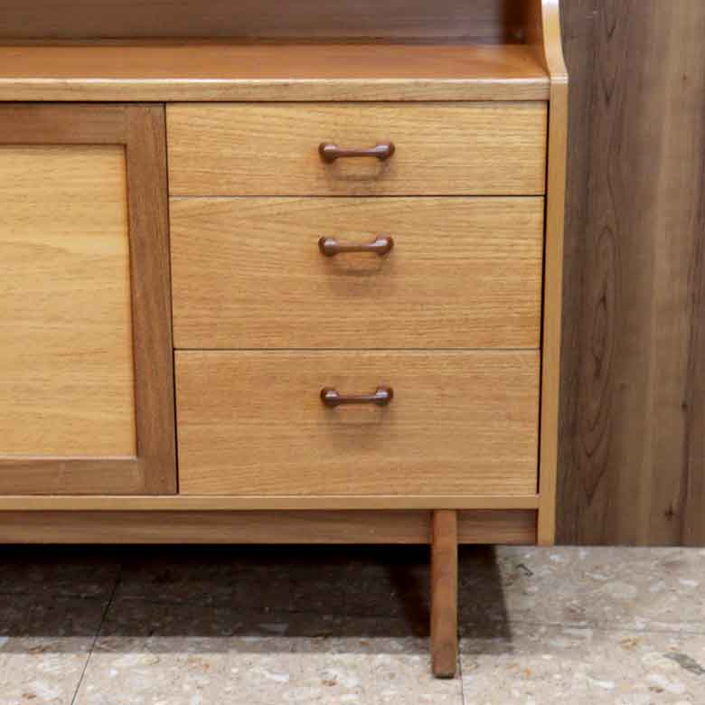 イギリス ヴィンテージ チーク材 ライティングビューロー付き キャビネット サイドボード