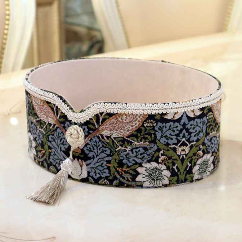 ロイヤルアーデン オーバル小物入れ バード＆ストロベリー いちご泥棒