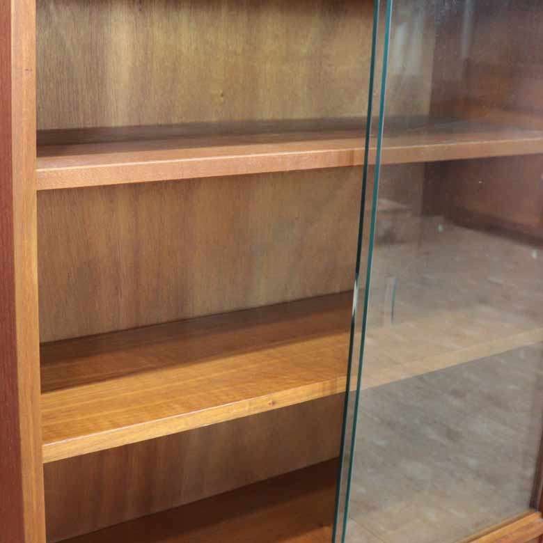 ガラス戸付きブックケース  本棚 チーク ヴィンテージ 木製 レトロ ミッドセンチュリー 北欧