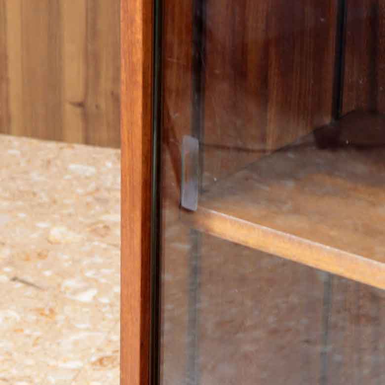 ガラスキャビネット ヴィンテージ イギリス ブックケース メタルレッグ