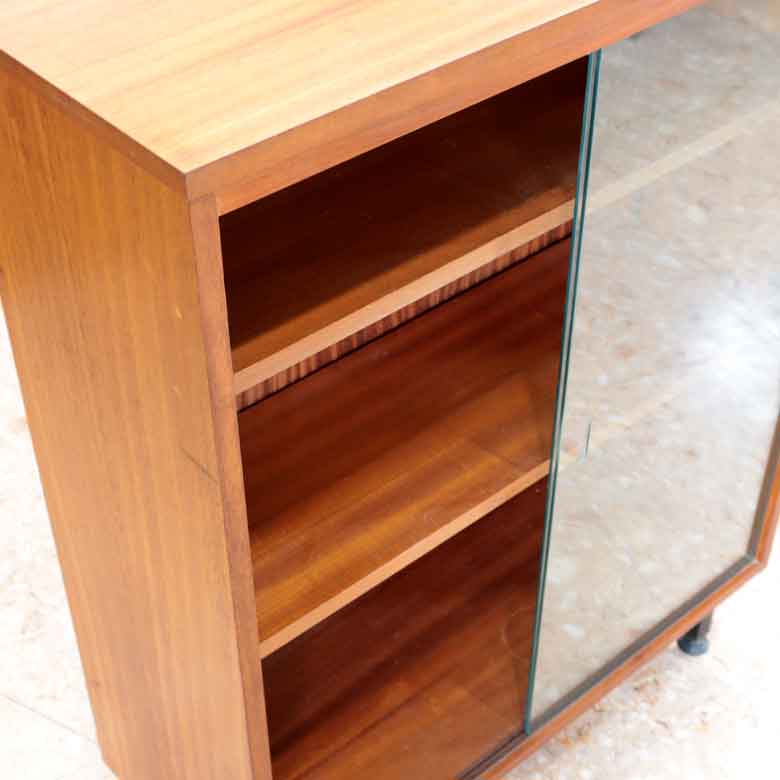 ガラスキャビネット ヴィンテージ イギリス ブックケース メタルレッグ ガラスキャビネット ヴィンテージ イギリス ブックケース メタルレッグ