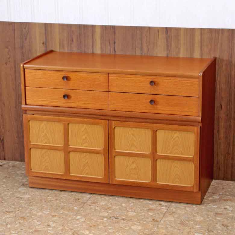 ローキャビネット ネイサン サイドボード イギリス チーク 完成品 NATHAN Parker Knoll