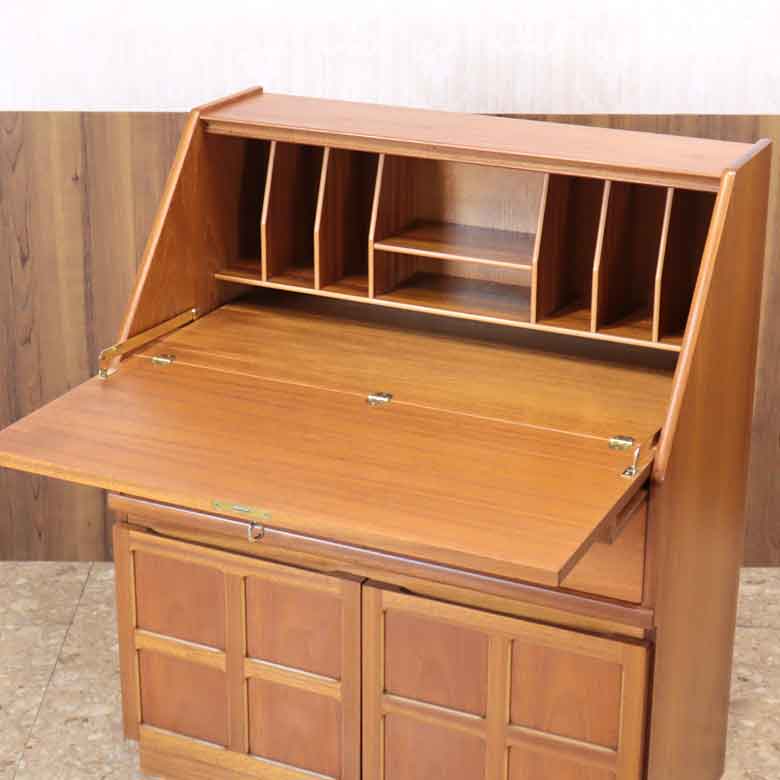 ビューロー ネイサン ライティング イギリス チーク 完成品 NATHAN Parker Knoll 扉タイプ