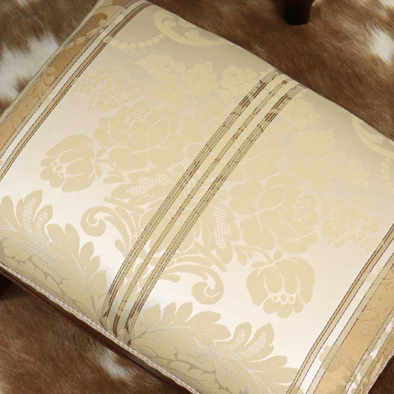 イタリア フットスツール ベージュ 補助椅子 玄関用 完成品