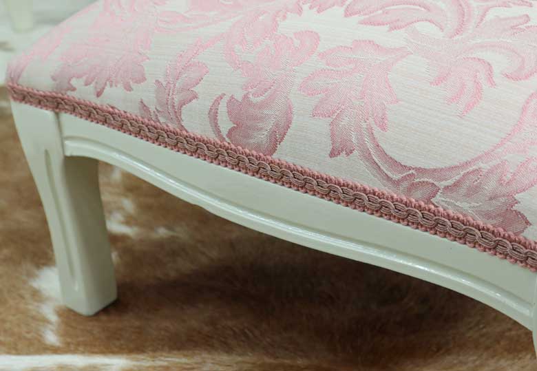 イタリア フットスツール ピンク・アラベスク  補助椅子 玄関用 完成品