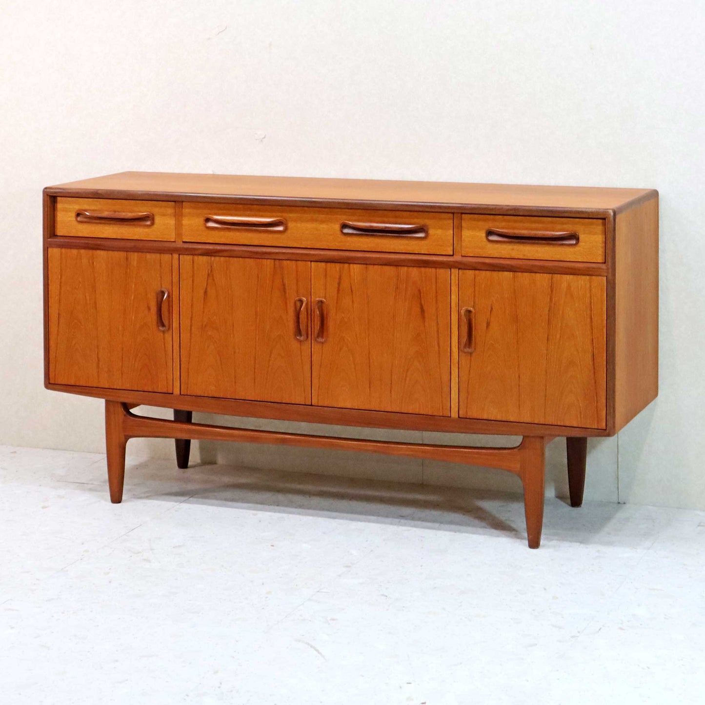 ショートサイドボード G-plan Fresco ヴィンテージ イギリス ジープラン E.GOMME ミッドセンチュリー 1960s