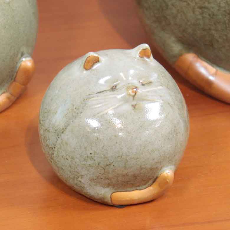 猫の置物 まるまるネコ 小 陶器
