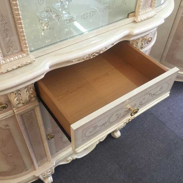 サルタレッリ ヴェルサイユ 3ドア サイドボード アイボリー ローキャビネット ドアタイプ