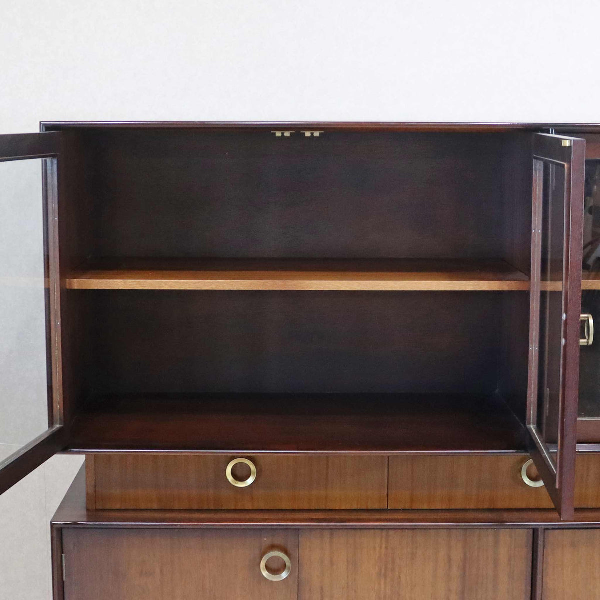 ガラスキャビネット / サイドボード 飾り棚 カップボード 真鍮調ハンドル ミッドセンチュリー 1960s 1970s イギリス