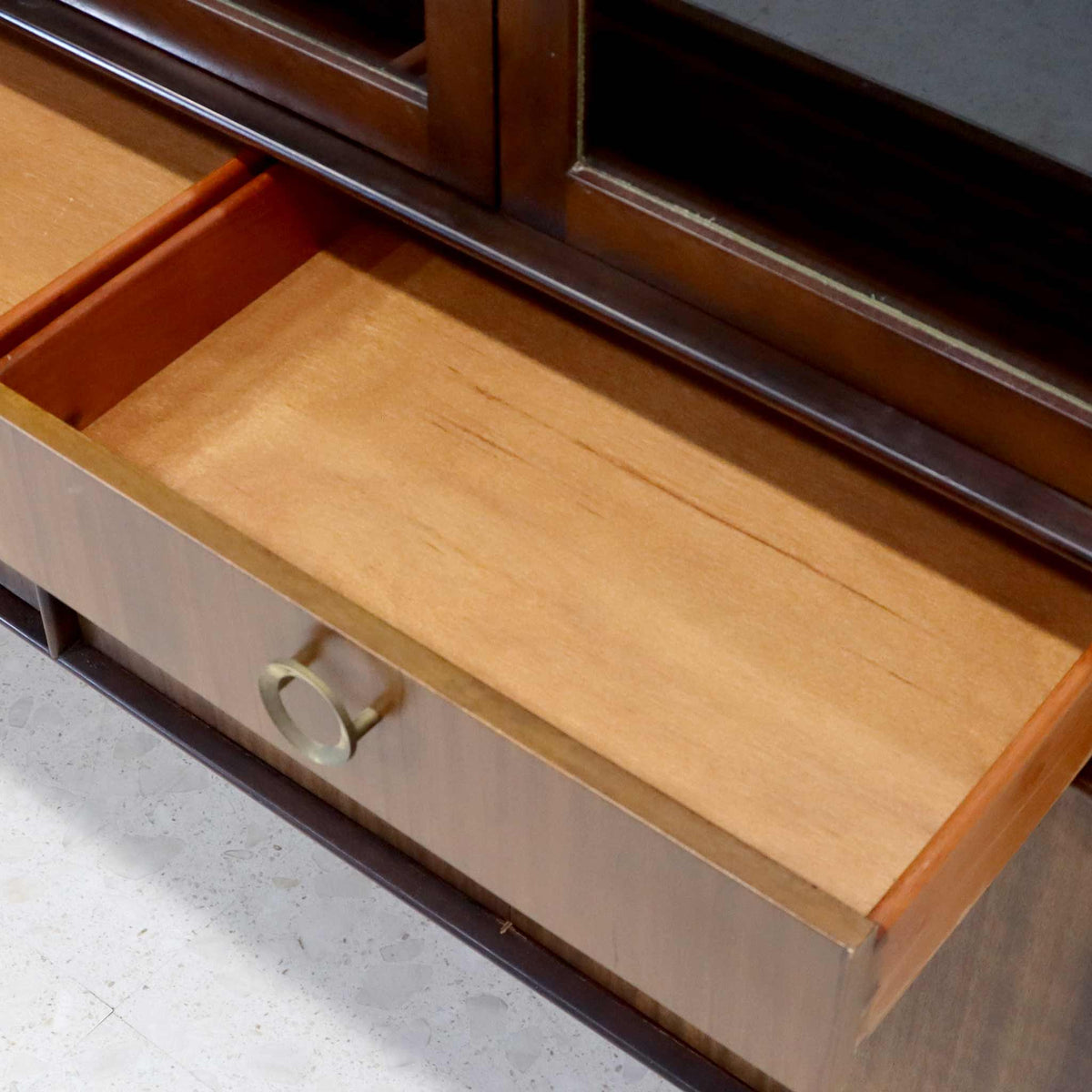 ガラスキャビネット / サイドボード 飾り棚 カップボード 真鍮調ハンドル ミッドセンチュリー 1960s 1970s イギリス