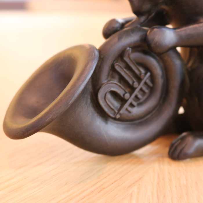 樹脂製 猫のオーケストラ ホルン アンティーク調 ブラック 猫雑貨