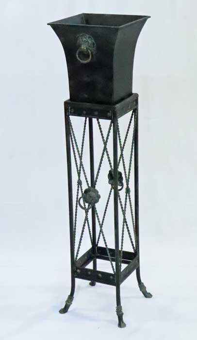 アイアンプランター スタンド付きプランター ライオンモチーフ ロートアイアン