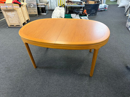 ＜入荷前先行予約＞ ダイニングテーブル NATHAN  オーバル