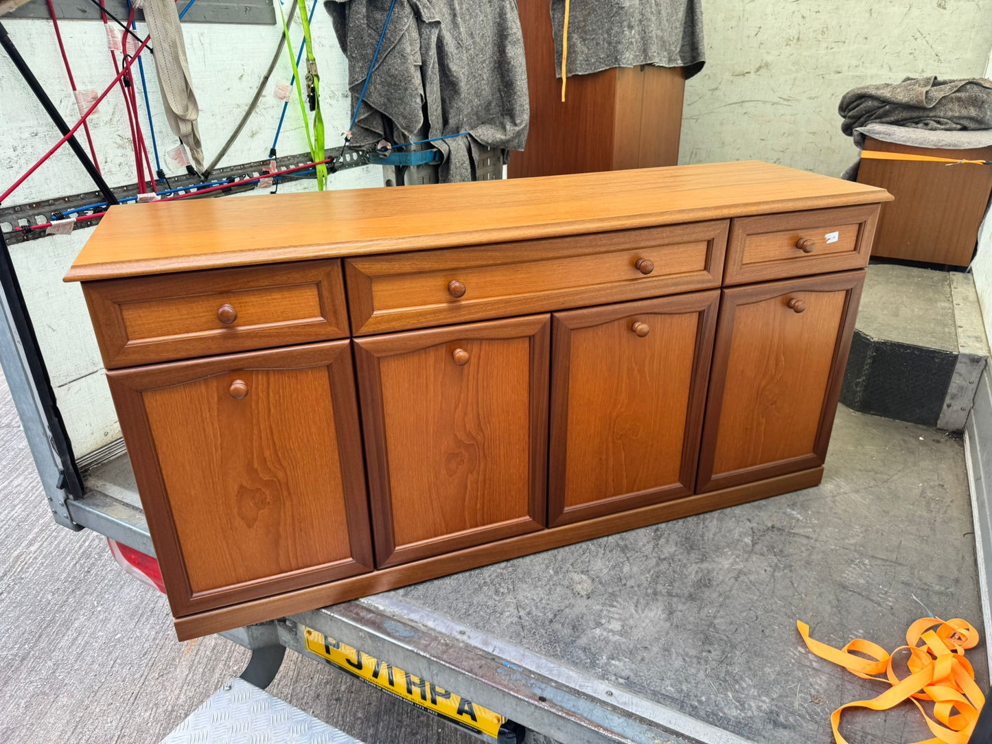 ＜入荷前先行予約＞ サイドボード SUTCLIFFE OF TODMORDEN キャビネット チーク ヴィンテージ イギリス ミッドセンチュリー
