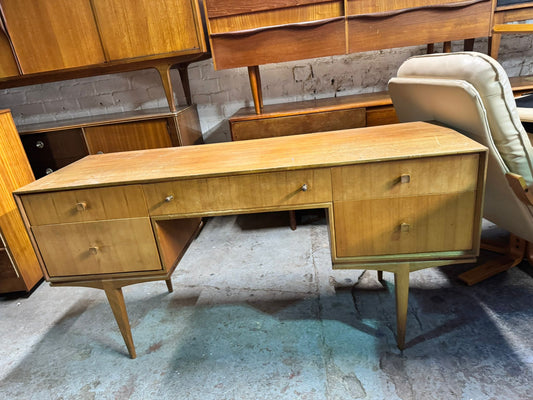 ＜入荷前先行予約＞ デスク マッキントッシュ Mcintosh ライティング ミッドセンチュリー