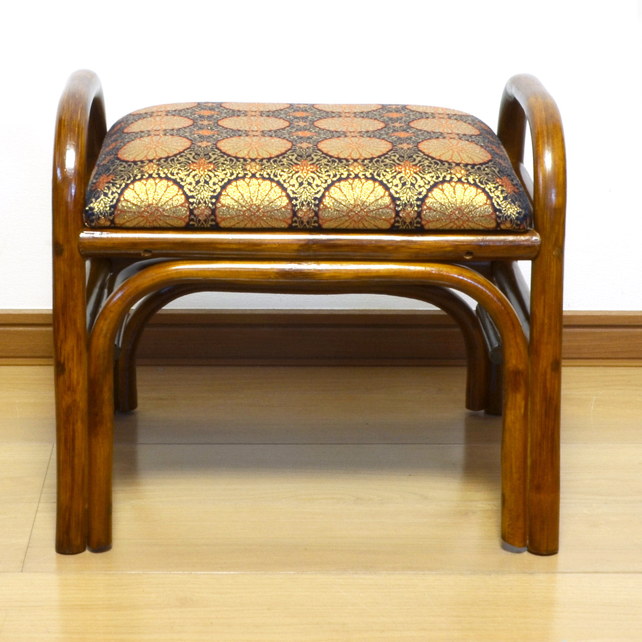 和風スツール ラタン スタッキング 仏壇前用スツール 軽量 菊模様