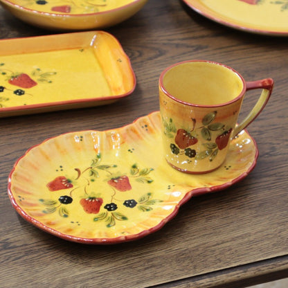 ポルトガル製 マグカップ ストロベリー 陶器 ベリー柄