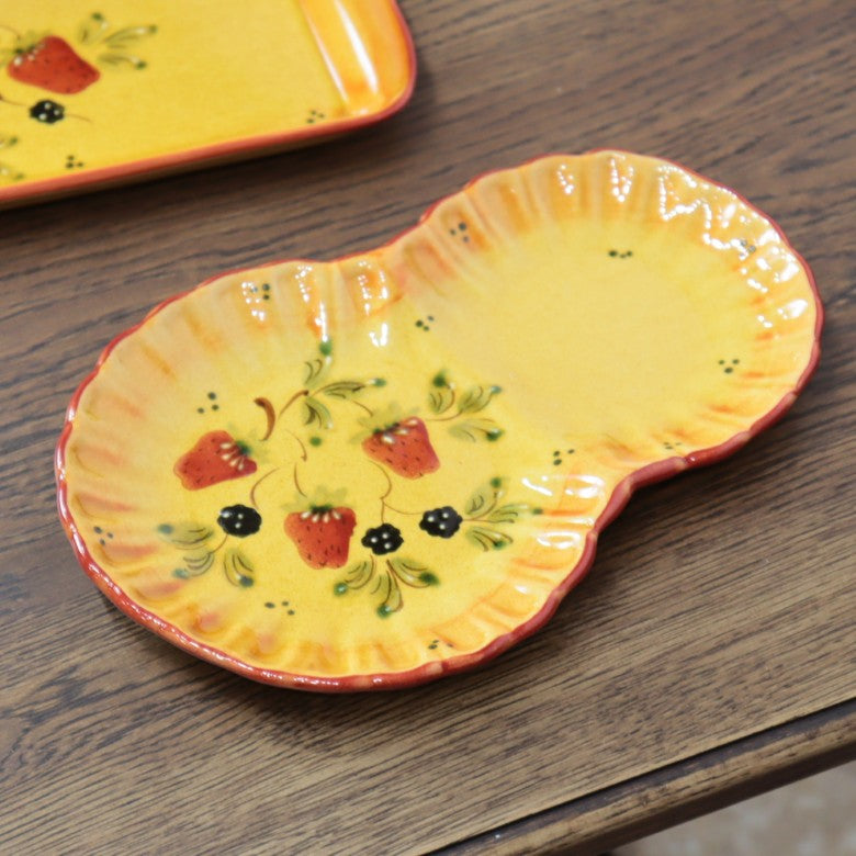 ポルトガル製 モーニングプレート ストロベリー 陶器 ベリー柄