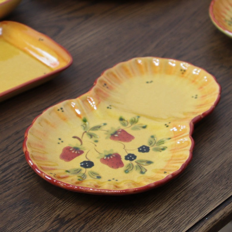 ポルトガル製 モーニングプレート ストロベリー 陶器 ベリー柄