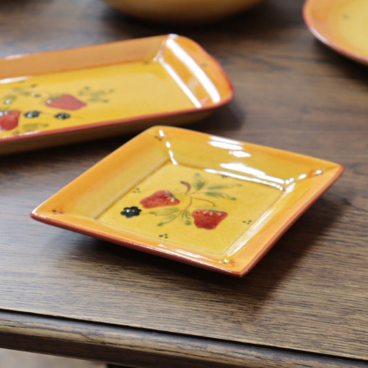 ポルトガル製 角型プレートS 15cmストロベリー 陶器 ベリー柄