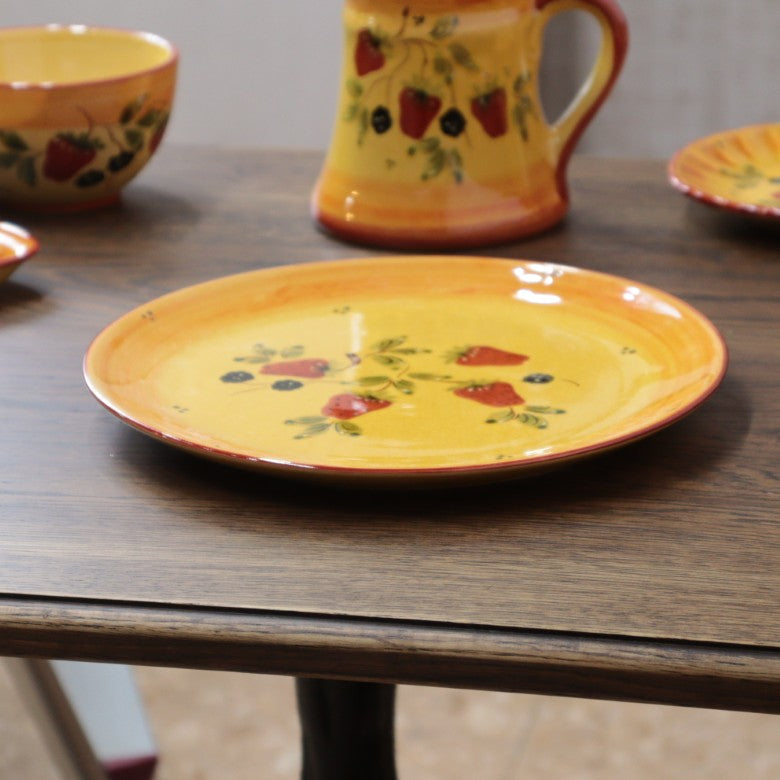 ポルトガル製 ディナープレート 丸皿 25cm ストロベリー 陶器 ベリー柄