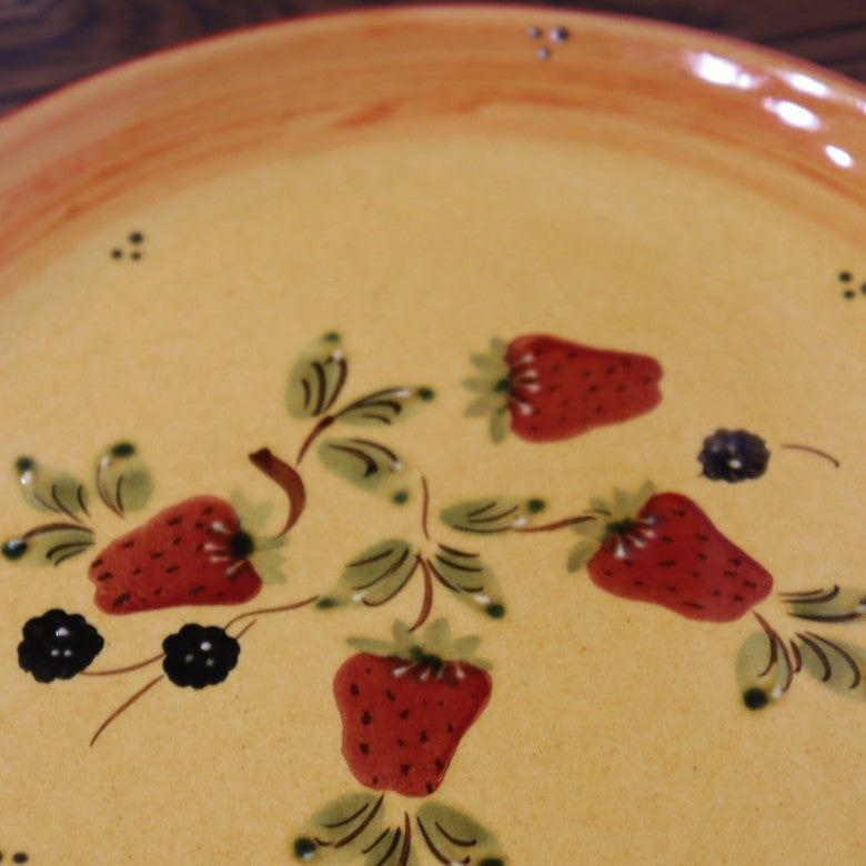 ポルトガル製 ディナープレート 丸皿 25cm ストロベリー 陶器 ベリー柄