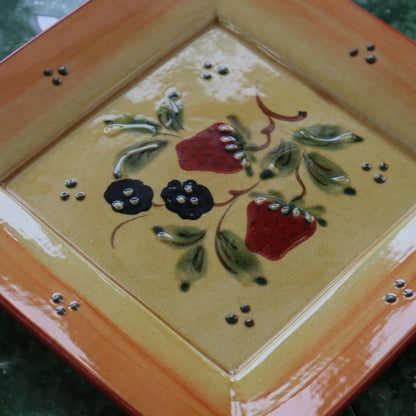 ポルトガル製 角型プレートM 20cmストロベリー 陶器 ベリー柄