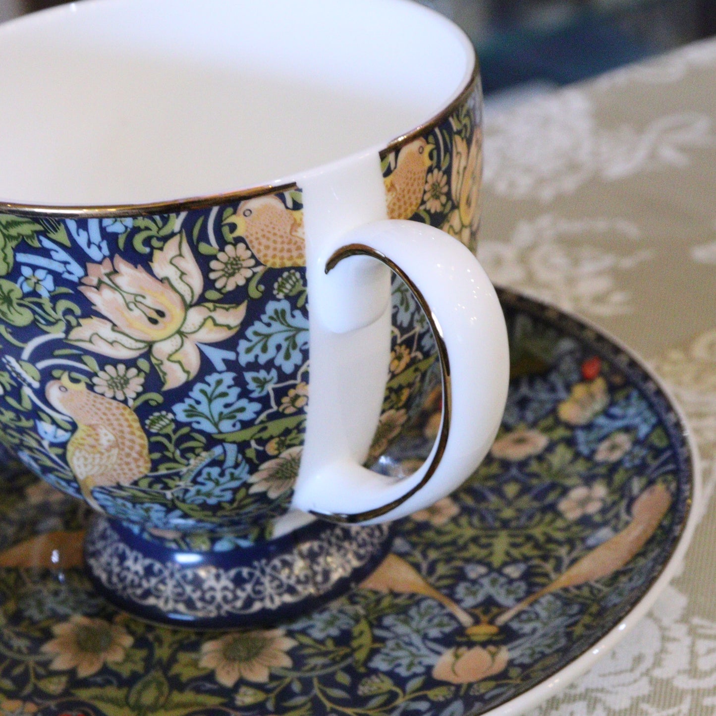 カップ&ソーサー ロイヤルアーデン 陶器 バード＆ストロベリー いちご泥棒