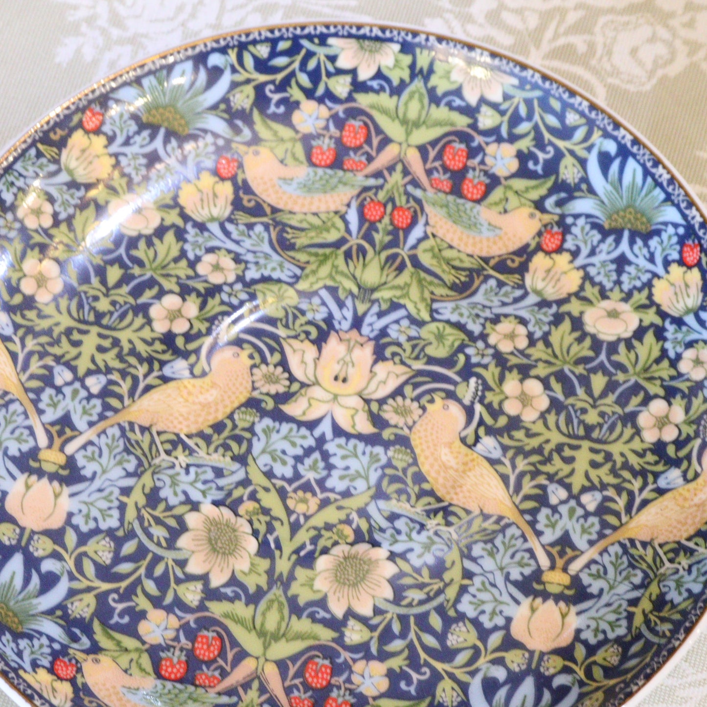 カップ&ソーサー ロイヤルアーデン 陶器 バード＆ストロベリー いちご泥棒