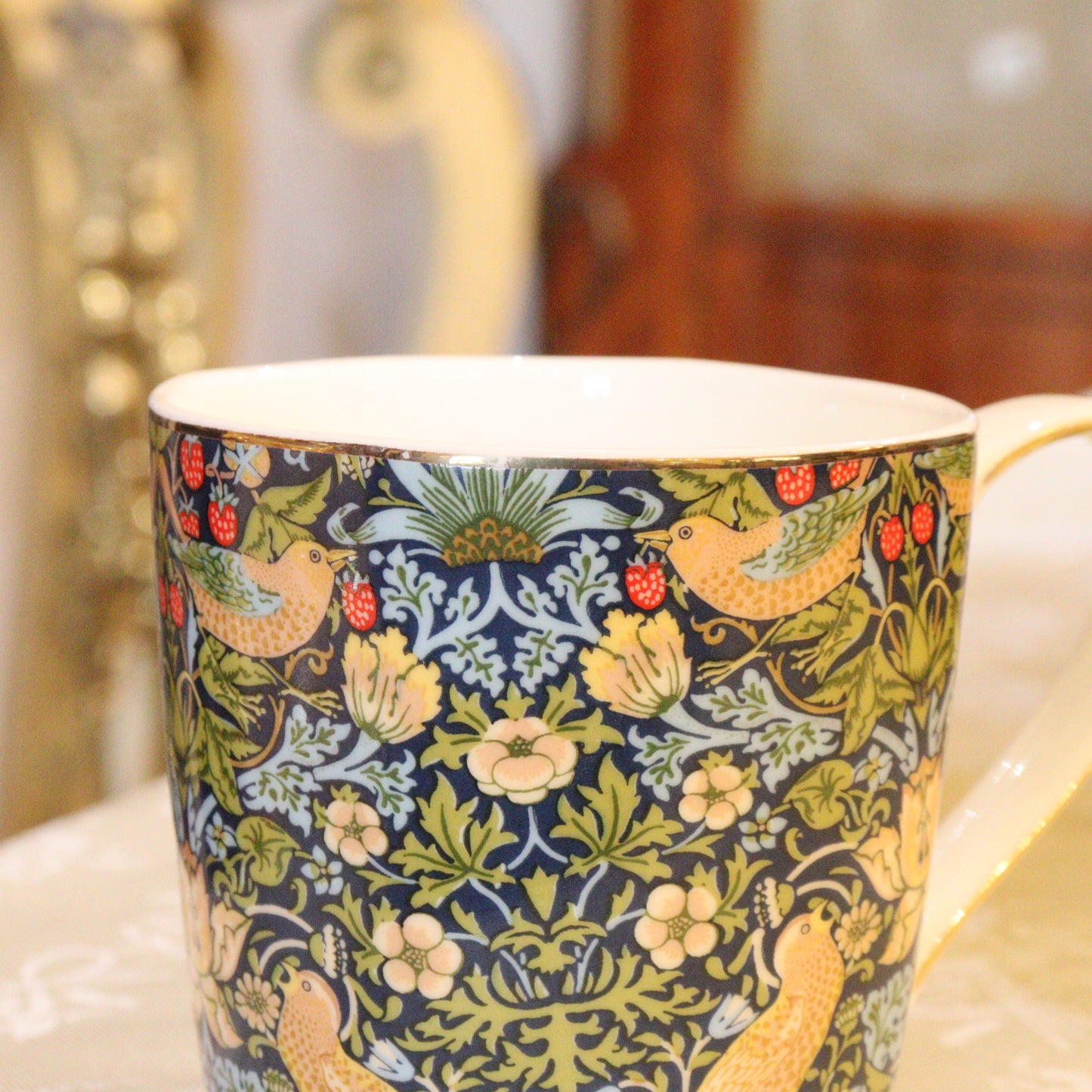 マグカップ ロイヤルアーデン 陶器 バード＆ストロベリー いちご泥棒