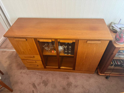 ディスプレイキャビネット White&Newton イギリス 木製 ヴィンテージ ホワイトニュートン