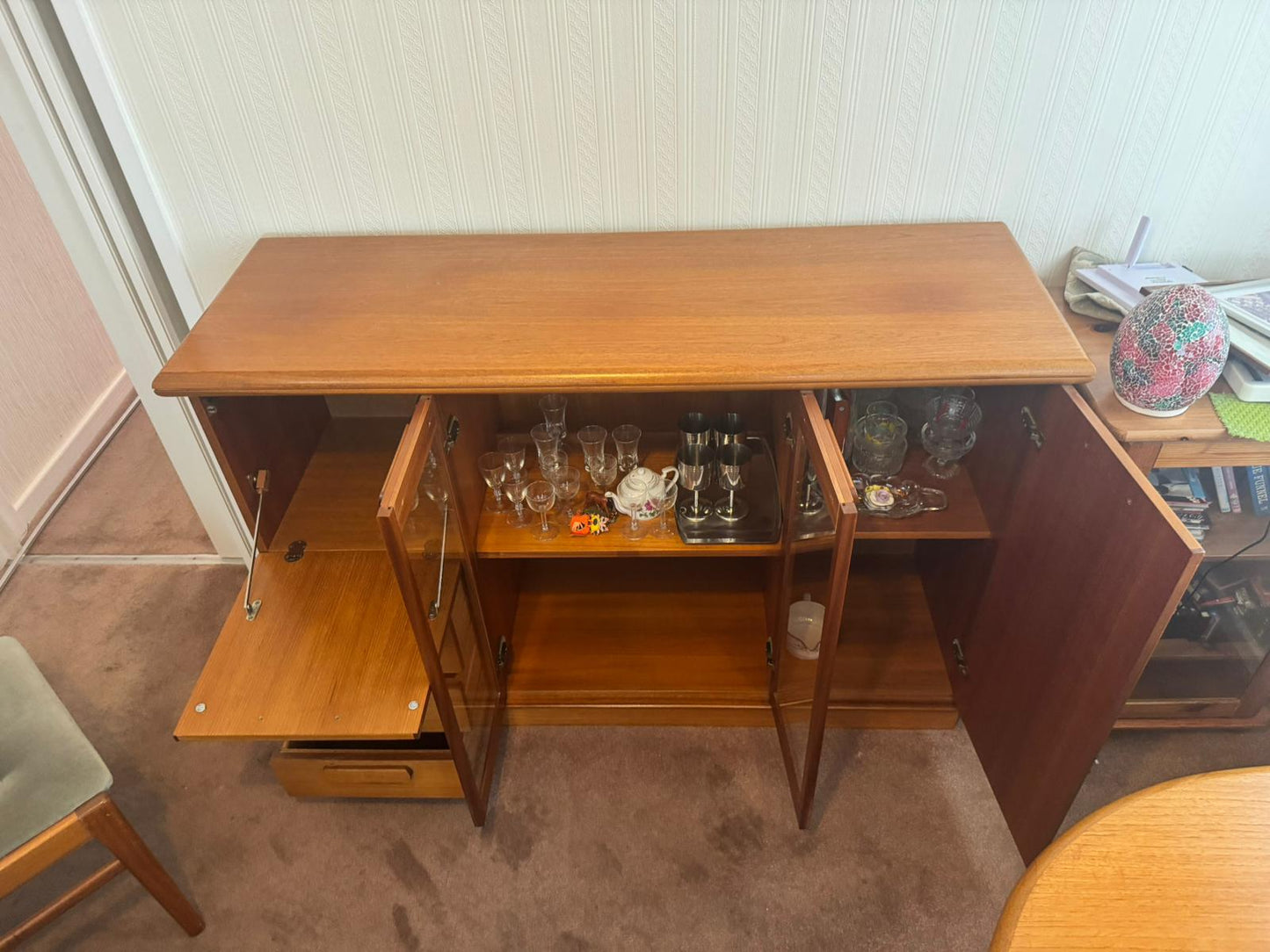 ディスプレイキャビネット White&Newton イギリス 木製 ヴィンテージ ホワイトニュートン