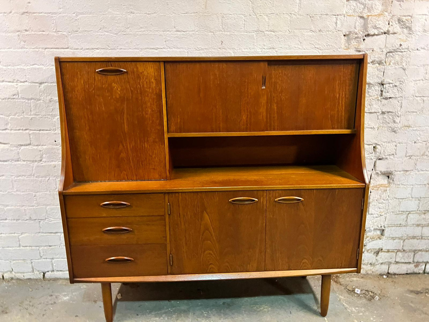 ハイボード Jentique ヴィンテージ イギリス キャビネット ジェンティーク