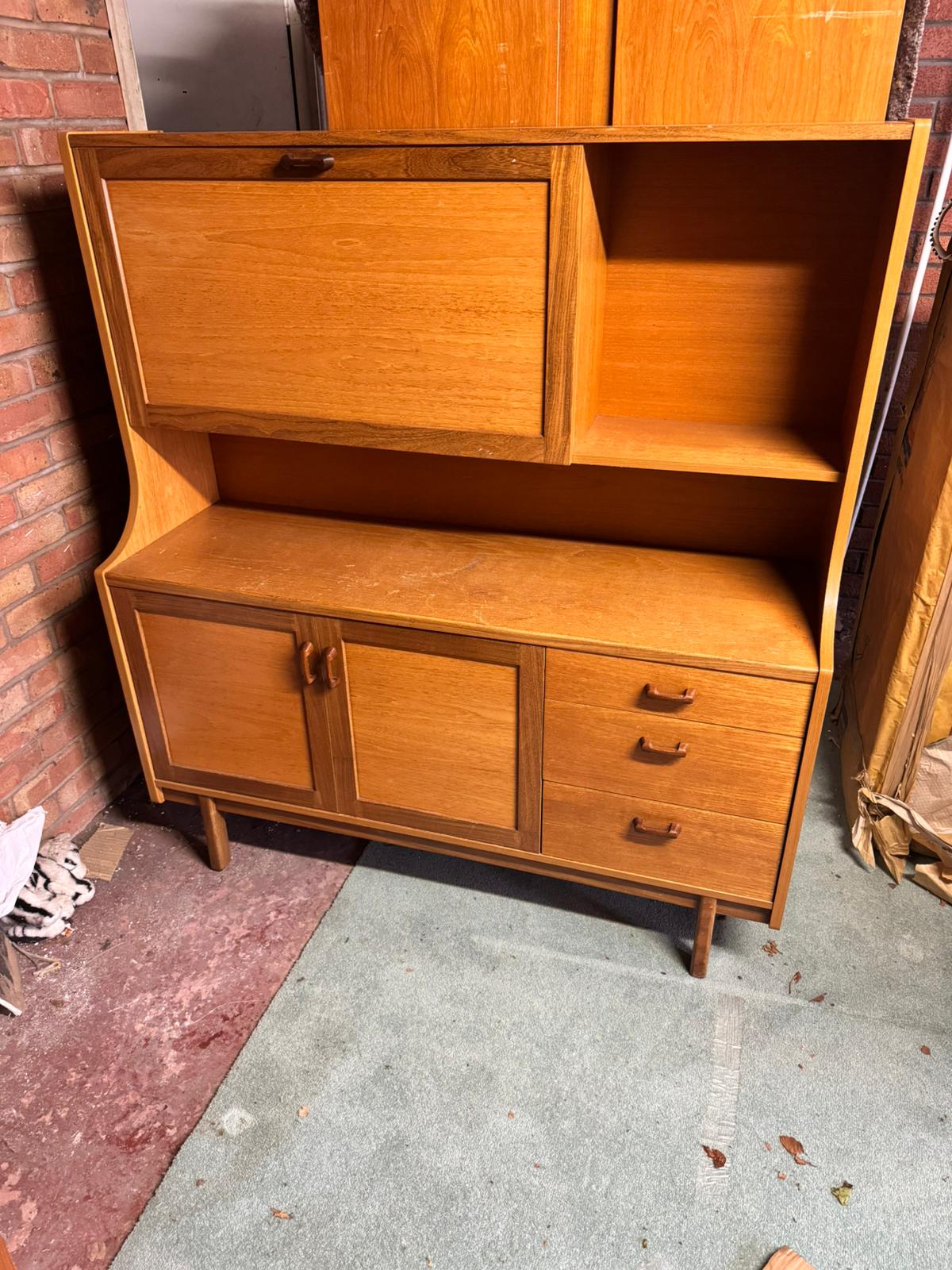 Jentique サイドボード ヴィンテージ イギリス ローキャビネット Jentique サイドボード ヴィンテージ イギリス ローキャビネット