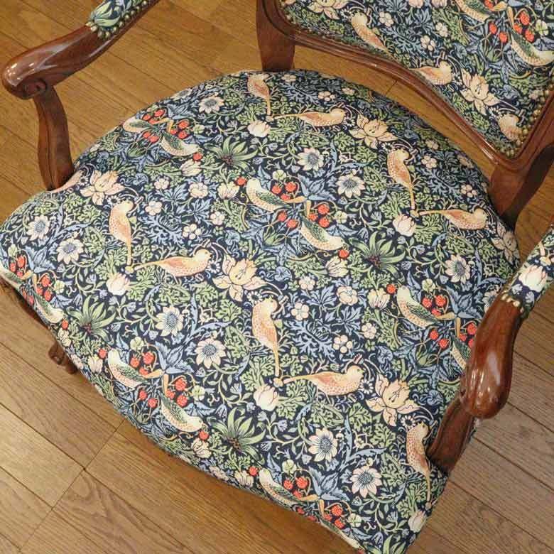 イタリア 一人がけ ソファ 木製 いちご泥棒