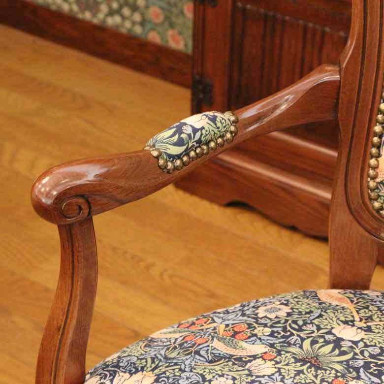 イタリア 一人がけ ソファ 木製 いちご泥棒