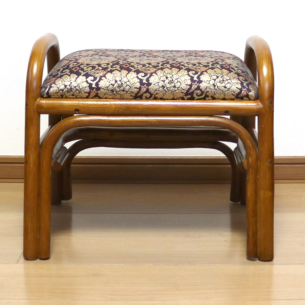 和風スツール ラタン スタッキング 仏壇前用スツール 軽量 牡丹