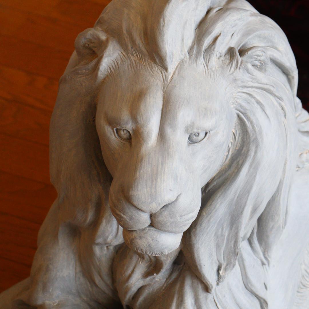 ライオンの置物 ガーデンオブジェ  風水 縁起物 オーナメント