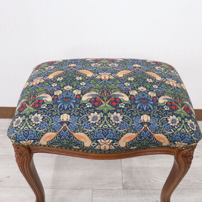 スツール いちご泥棒 ブルー 木製 猫脚 イタリア 玄関 オットマン 補助椅子 玄関用 完成品 ブラウン ベストオブモリス